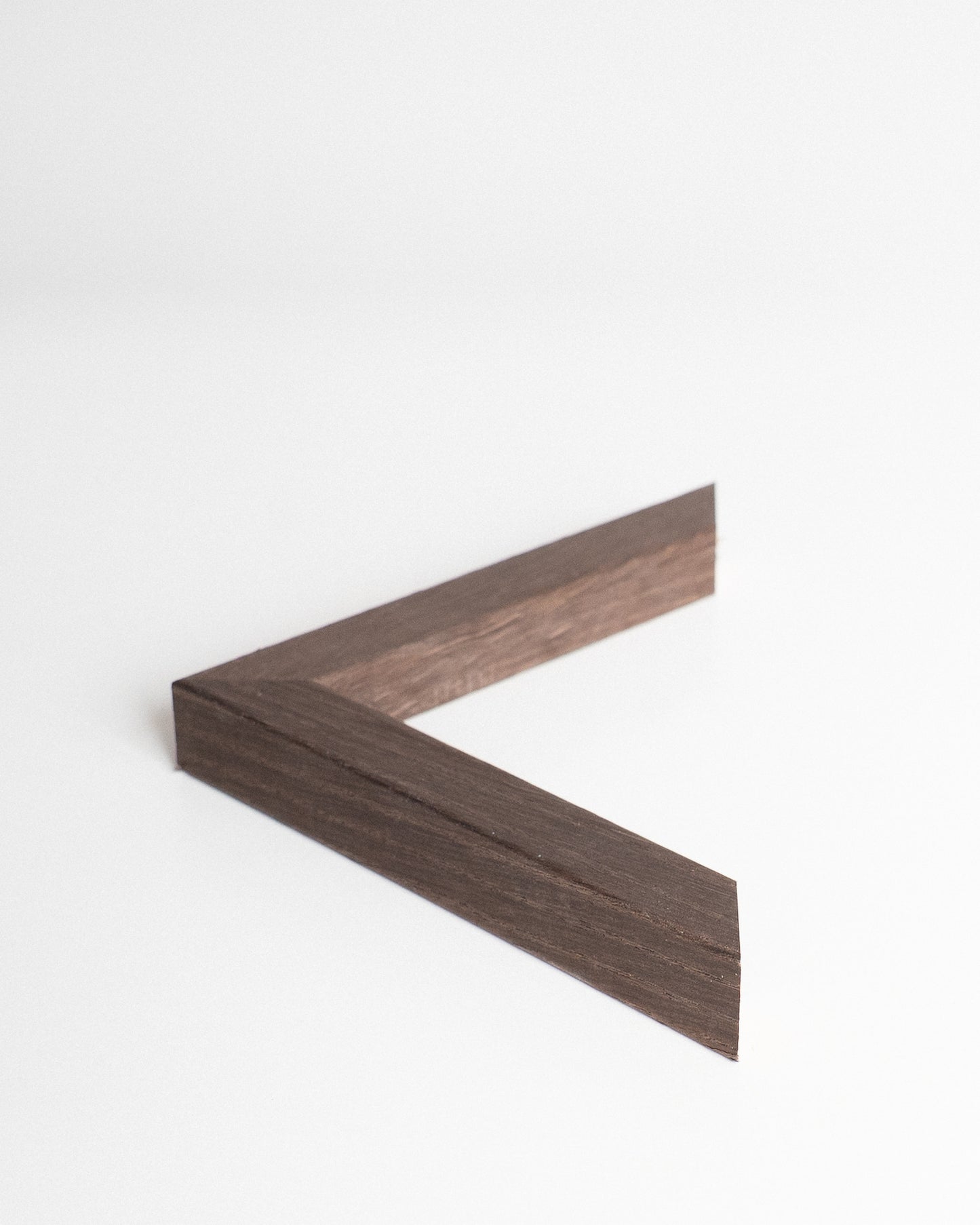 Helsinki (20x20mm), Dark Brown Oak - Veneer