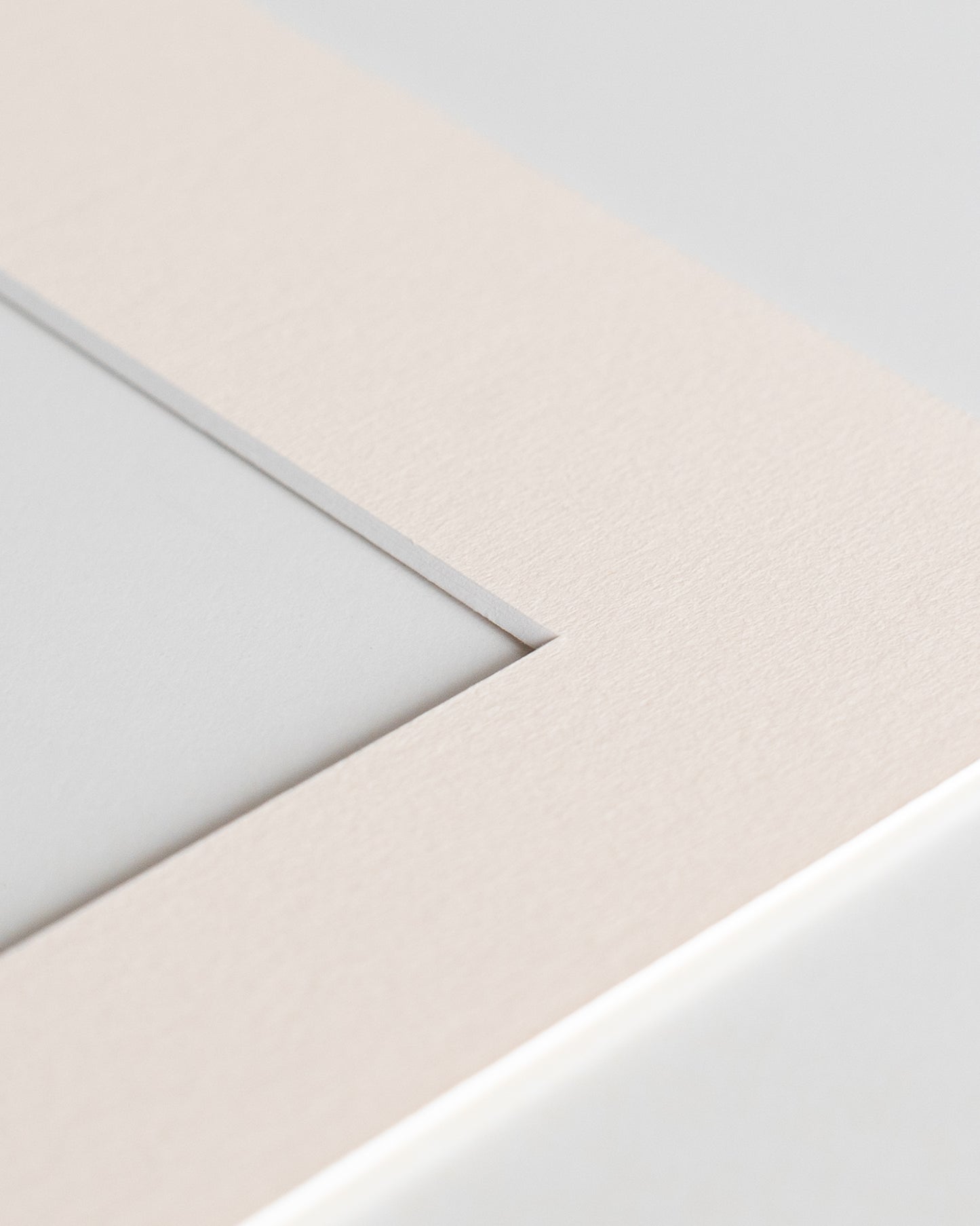 Mount Creme (White Core)