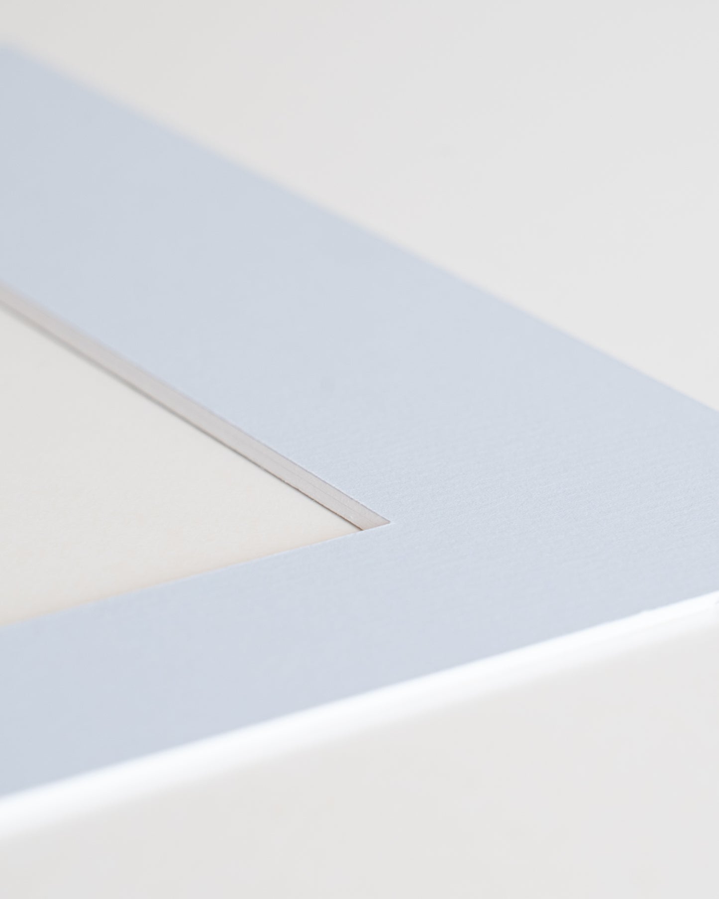 Mount Pale Blue (White Core)